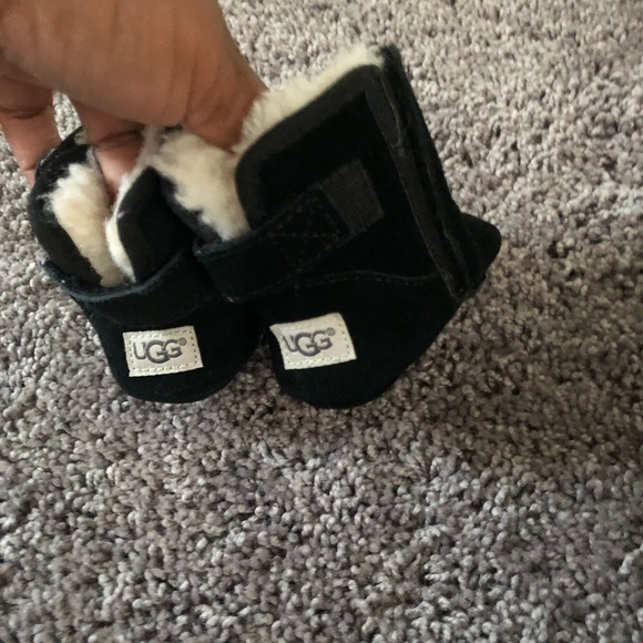 Infant uggs - Picture 2 of 3
